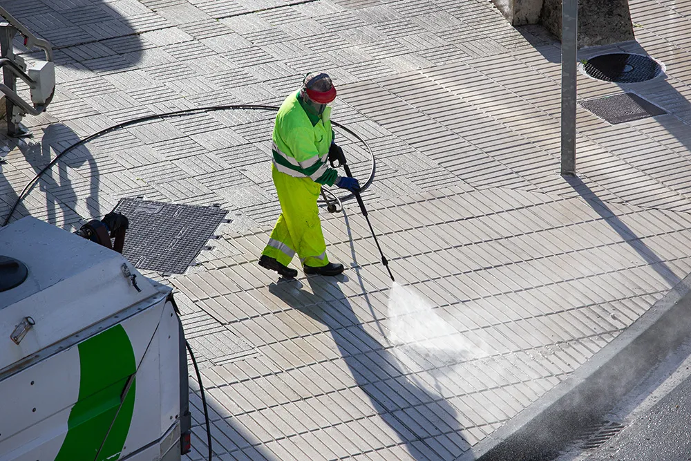 Commercial Pressure Washing