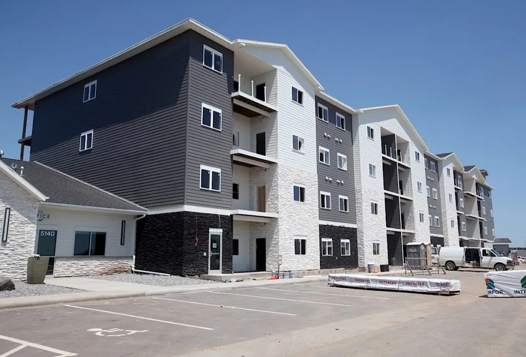 Apartment Exterior Cleaning